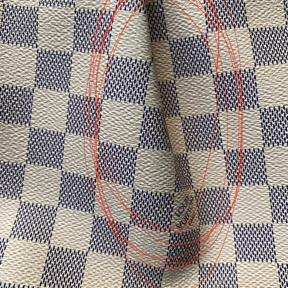 Louis Vuitton Siracusa PM - Picture 17 of 17